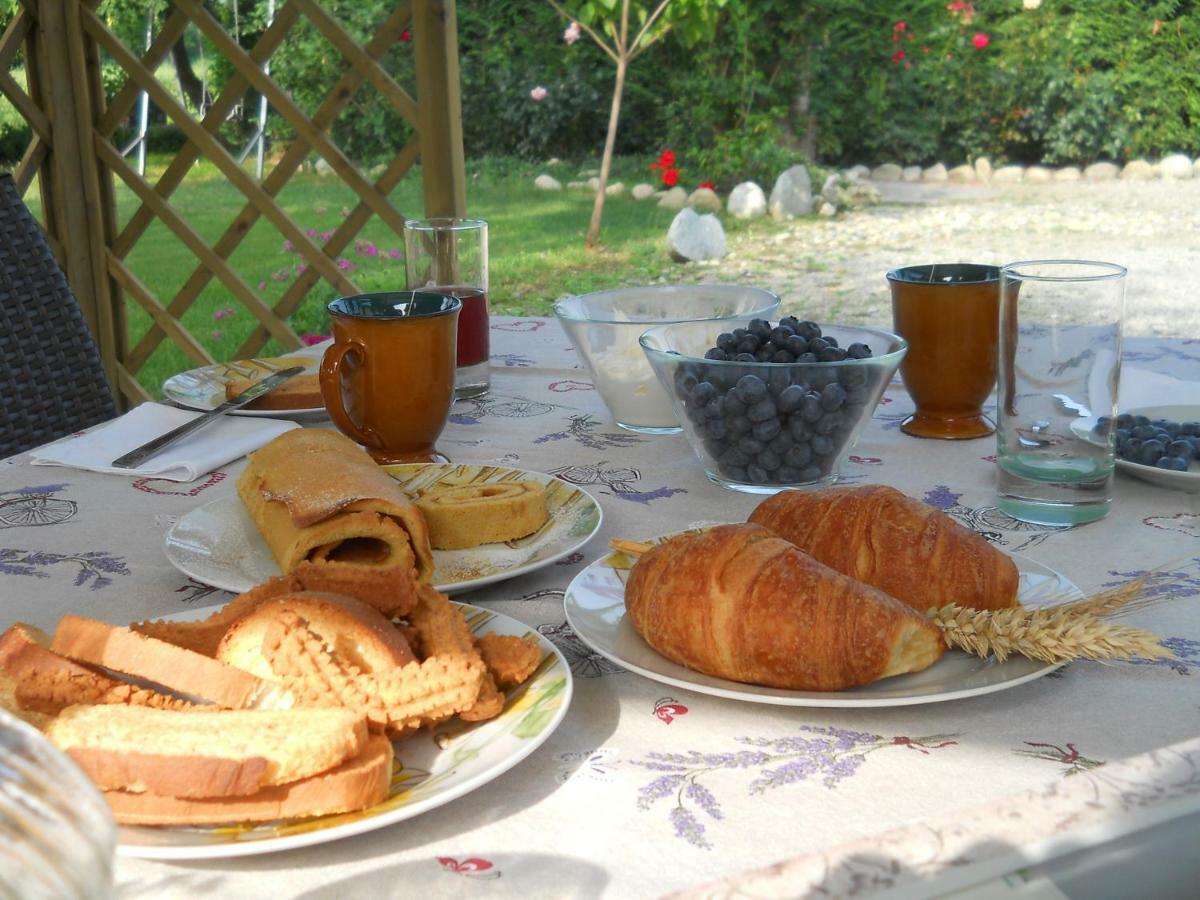 I 99 Ulivi Bed & Breakfast Cavour Bagian luar foto